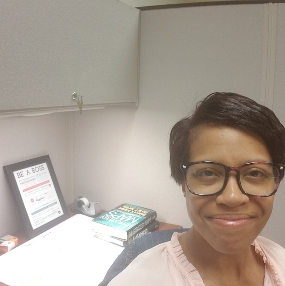 Meet your Posher, Stacia - Picture 1 of 1